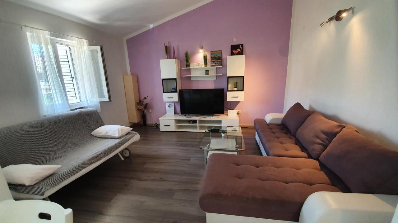 Apartments Miki Pag Town Luaran gambar