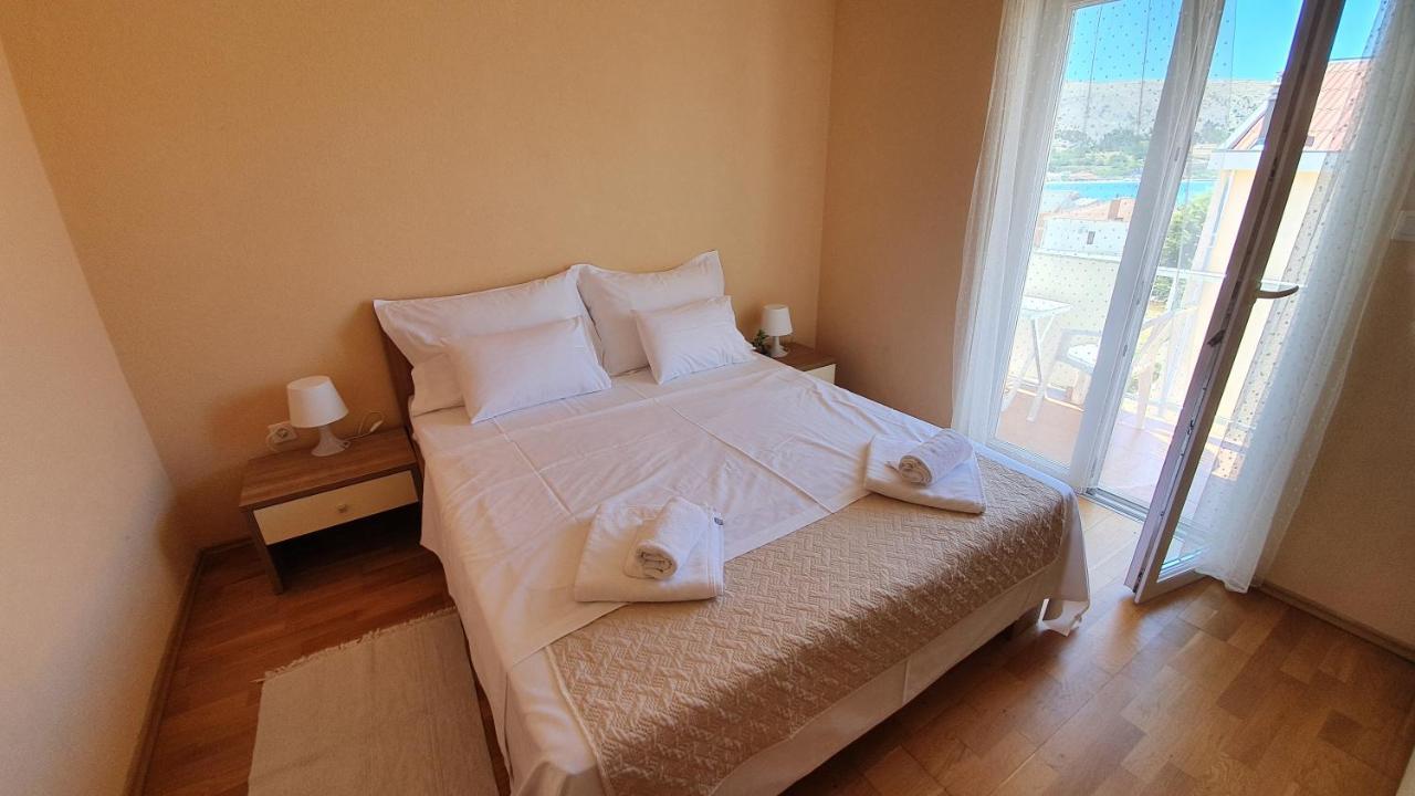 Apartments Miki Pag Town Luaran gambar