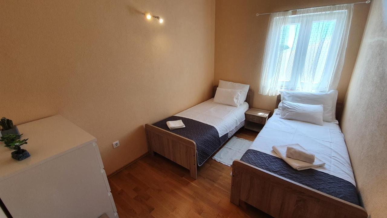 Apartments Miki Pag Town Luaran gambar