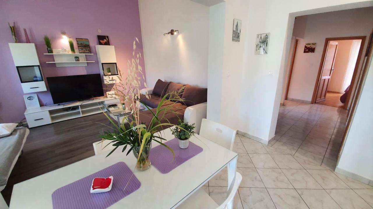 Apartments Miki Pag Town Luaran gambar